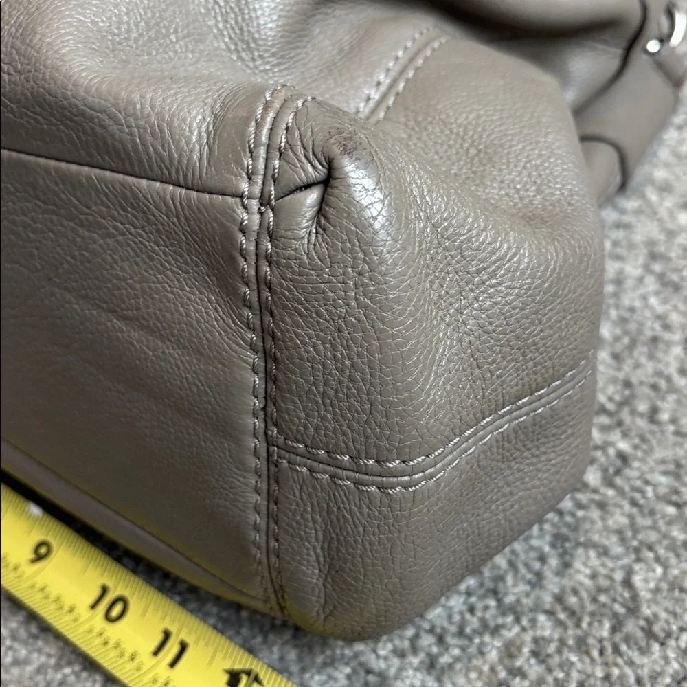 COACH Lexy Fog (Gray) Pebble Leather 3 Compartment Shoulder Bag #F27593 - Picture 13 of 16